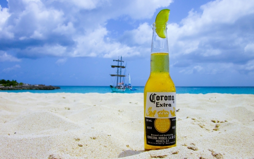 Statt Coronavirus Coronabier und das am Strand vielleicht auf Urlaub